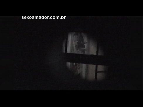 ❤️ Blondie ichi bo'sh g'ishtlar orqasida yashiringan qo'shni voyeur tomonidan yashirincha videoga tushadi ❤️  seks  bizda uz.porn-93.ru ﹏